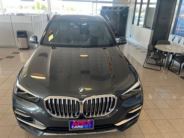 BMW X5 Vehicle Full-screen Gallery Image 19