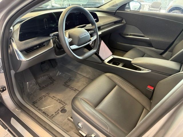 Lucid Air Vehicle Full-screen Gallery Image 02