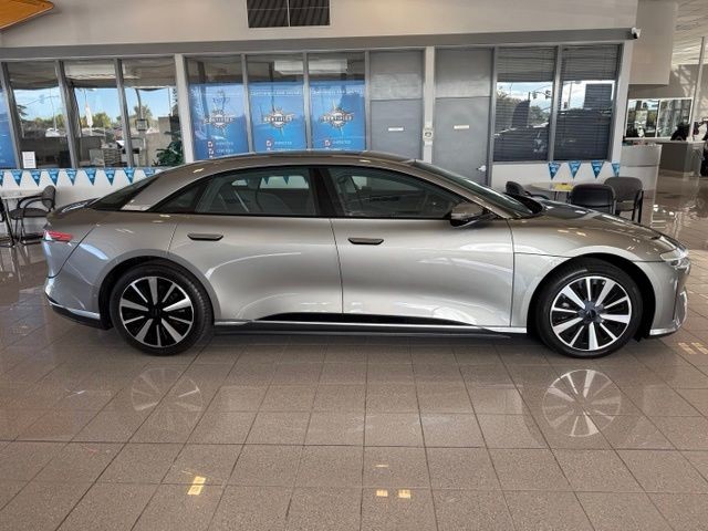 Lucid Air Vehicle Full-screen Gallery Image 05