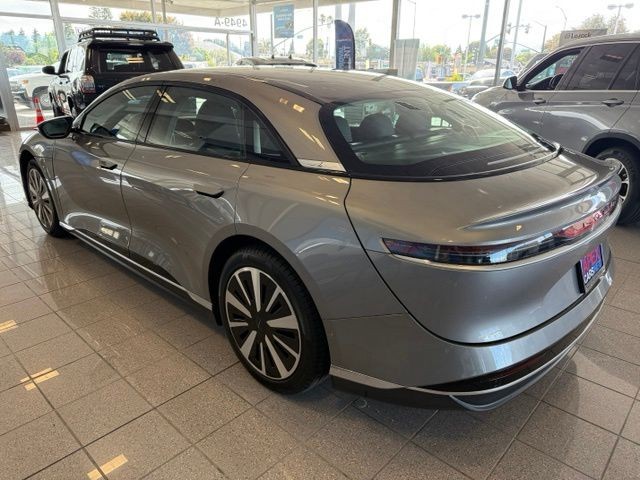 Lucid Air Vehicle Full-screen Gallery Image 08