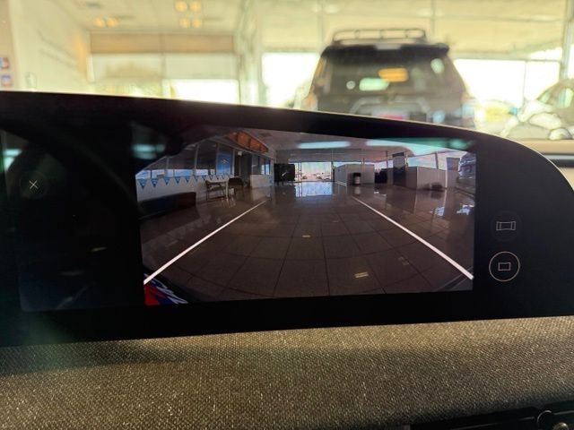 Lucid Air Vehicle Full-screen Gallery Image 16
