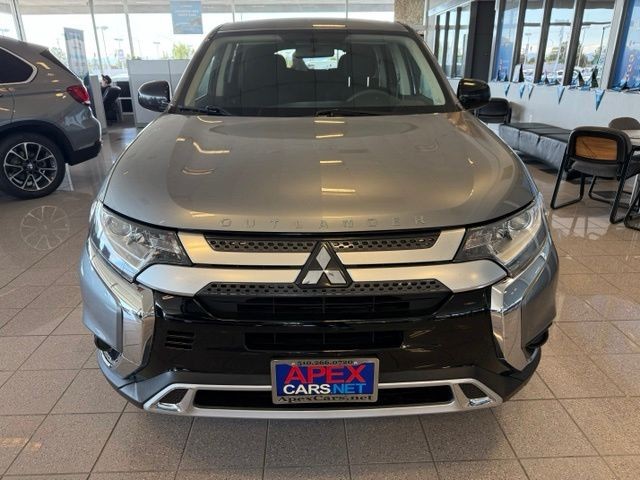 Mitsubishi Outlander Vehicle Full-screen Gallery Image 08
