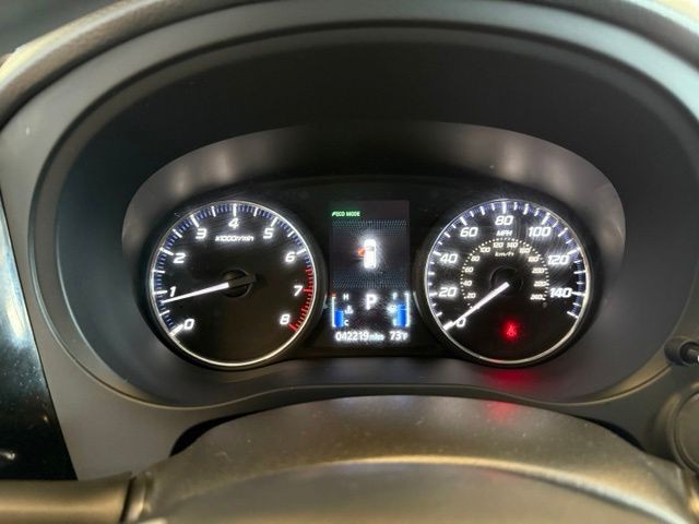 Mitsubishi Outlander Vehicle Full-screen Gallery Image 14