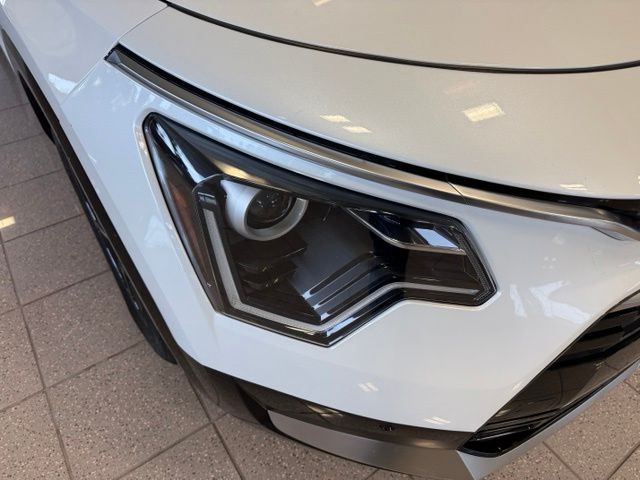 Kia Niro Vehicle Full-screen Gallery Image 11