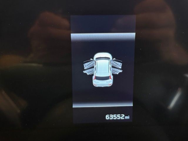 Kia Niro Vehicle Full-screen Gallery Image 14