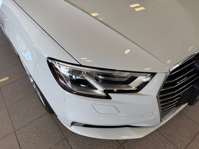 Audi A3 Sportback e-tron Vehicle Full-screen Gallery Image 11