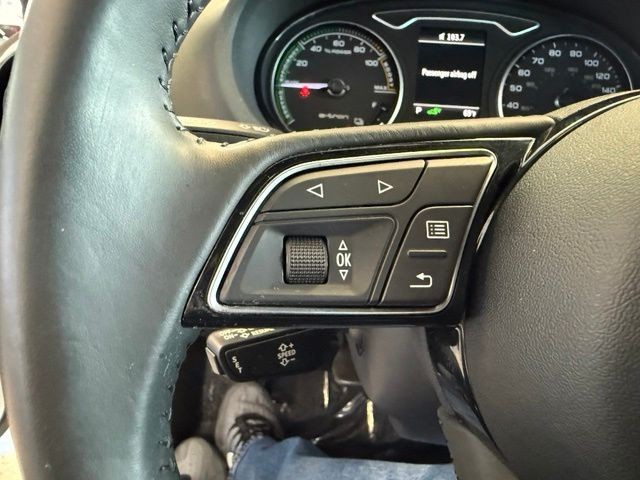 Audi A3 Sportback e-tron Vehicle Full-screen Gallery Image 20