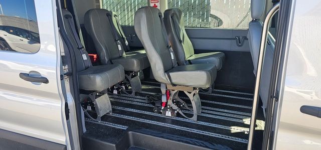 Ford Transit Passenger Wagon Vehicle Full-screen Gallery Image 04