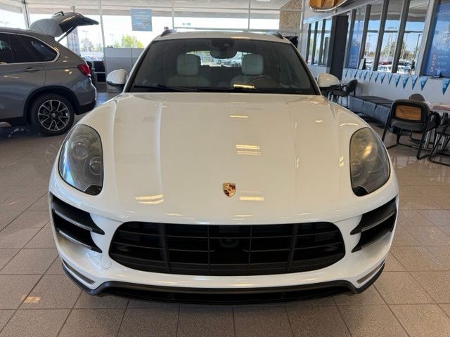 Porsche Macan Vehicle Full-screen Gallery Image 07