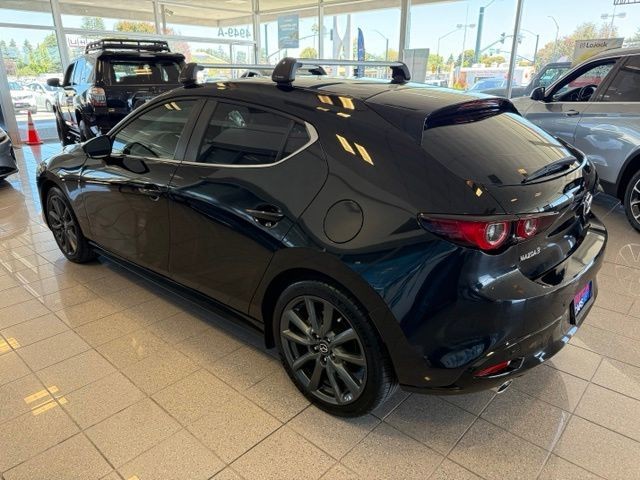Mazda Mazda3 Hatchback Vehicle Full-screen Gallery Image 05