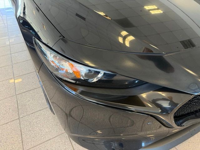 Mazda Mazda3 Hatchback Vehicle Full-screen Gallery Image 09