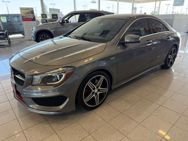 Mercedes-Benz CLA-Class Vehicle Full-screen Gallery Image 08