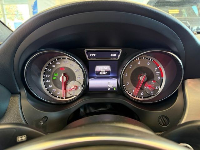 Mercedes-Benz CLA-Class Vehicle Full-screen Gallery Image 15
