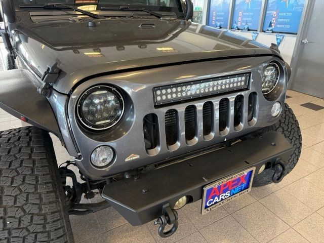 Jeep Wrangler Unlimited Vehicle Full-screen Gallery Image 08