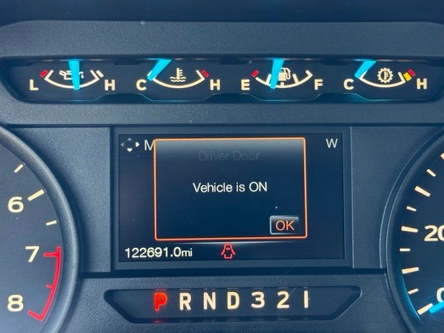 Ford F-150 Vehicle Full-screen Gallery Image 15