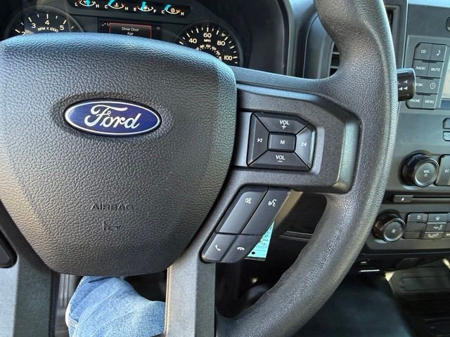 Ford F-150 Vehicle Full-screen Gallery Image 19