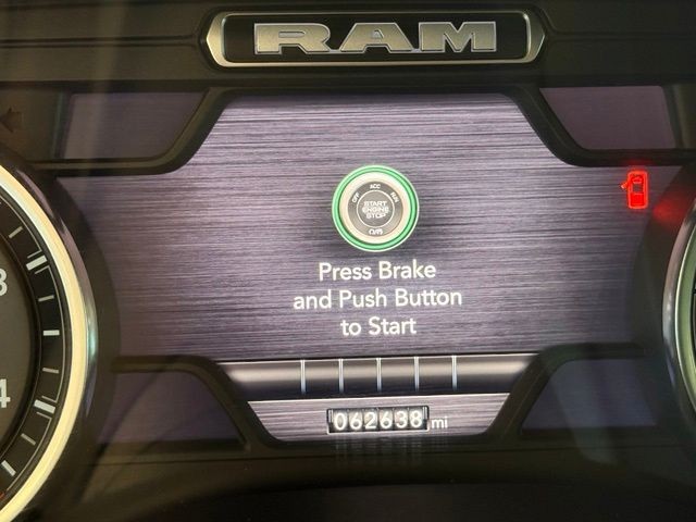 Ram 1500 Vehicle Full-screen Gallery Image 11