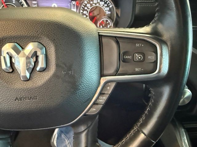 Ram 1500 Vehicle Full-screen Gallery Image 15