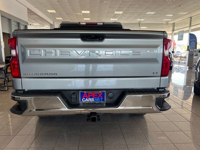 Chevrolet Silverado 1500 Vehicle Full-screen Gallery Image 10