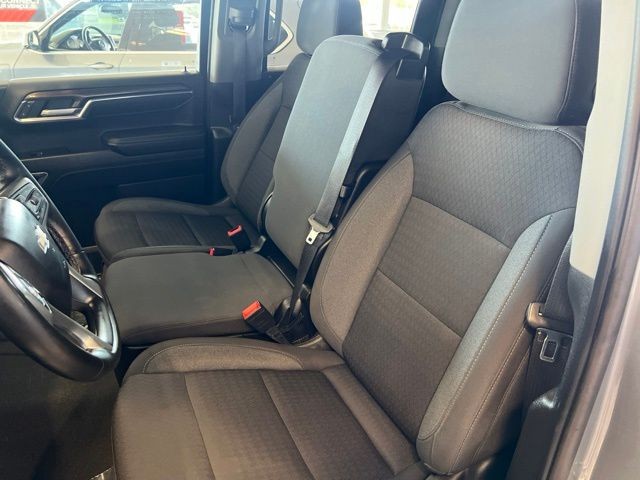 Chevrolet Silverado 1500 Vehicle Full-screen Gallery Image 20