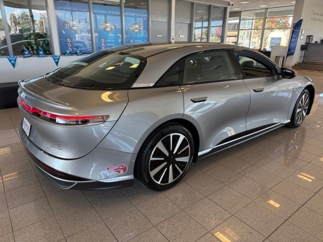 Lucid Air Vehicle Full-screen Gallery Image 04