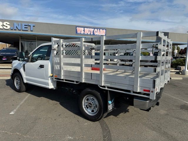 Ford F-350SD Vehicle Full-screen Gallery Image 07