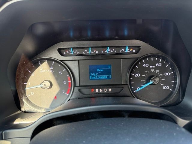 Ford F-350SD Vehicle Full-screen Gallery Image 16