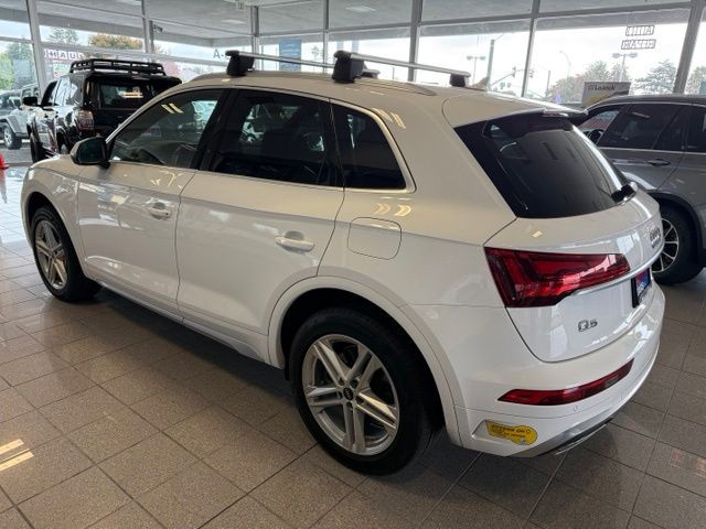 Audi Q5 Vehicle Full-screen Gallery Image 05