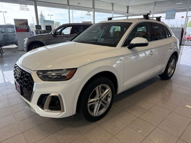 Audi Q5 Vehicle Full-screen Gallery Image 06