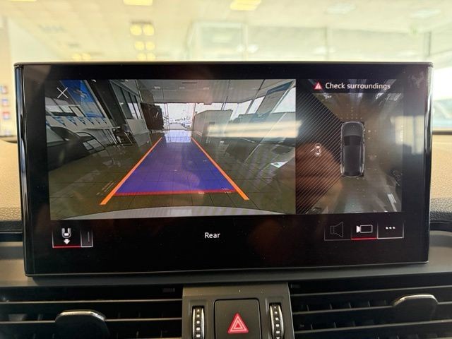 Audi Q5 Vehicle Full-screen Gallery Image 13