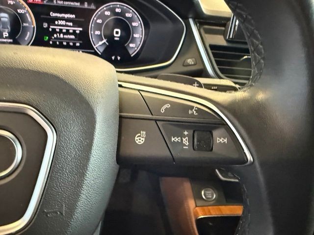 Audi Q5 Vehicle Full-screen Gallery Image 16