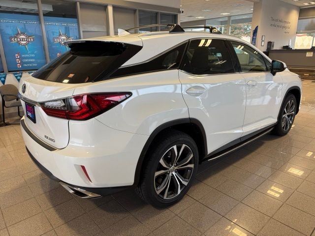 Lexus RX Vehicle Full-screen Gallery Image 03