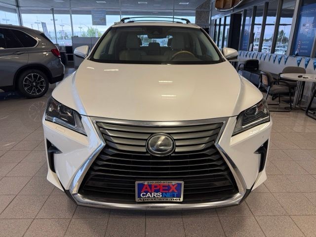 Lexus RX Vehicle Full-screen Gallery Image 07