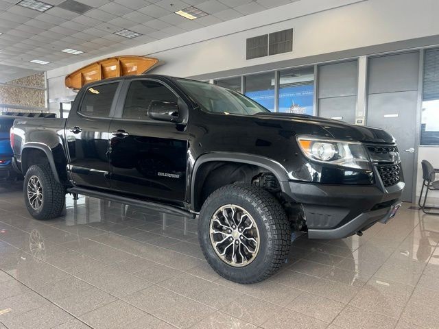 Chevrolet Colorado Vehicle Full-screen Gallery Image 02