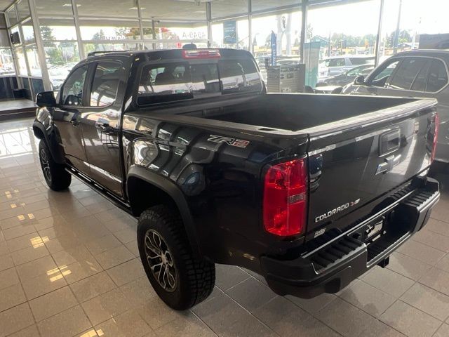 Chevrolet Colorado Vehicle Full-screen Gallery Image 09