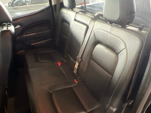 Chevrolet Colorado Vehicle Full-screen Gallery Image 15