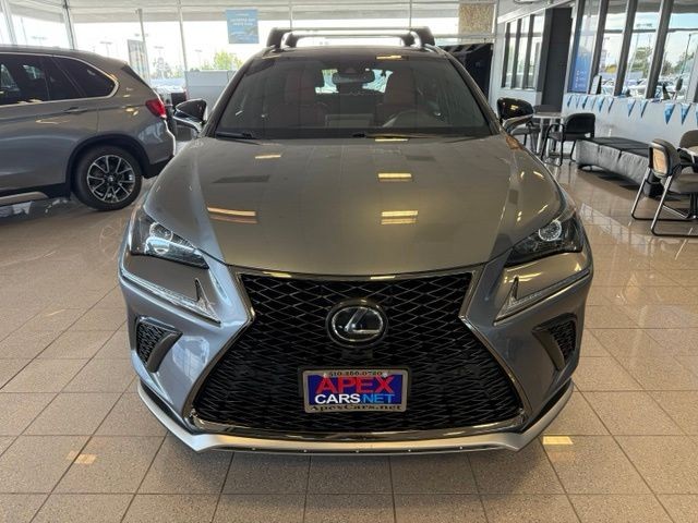 Lexus NX Vehicle Full-screen Gallery Image 08