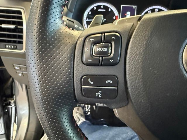 Lexus NX Vehicle Full-screen Gallery Image 19