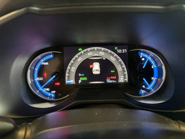 Toyota RAV4 Hybrid Vehicle Full-screen Gallery Image 15