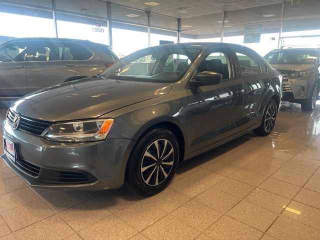 Volkswagen Jetta Sedan Vehicle Full-screen Gallery Image 15