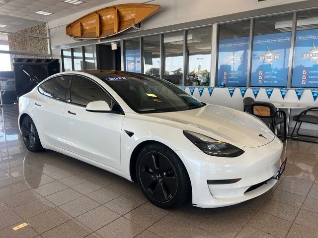 Tesla Model 3 Vehicle Full-screen Gallery Image 06