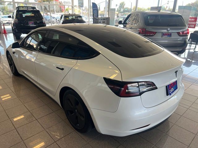 Tesla Model 3 Vehicle Full-screen Gallery Image 13