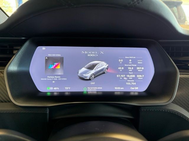 Tesla Model X Vehicle Full-screen Gallery Image 13