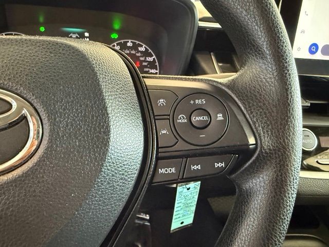Toyota Corolla Vehicle Full-screen Gallery Image 20