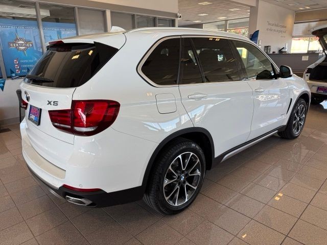 BMW X5 Vehicle Full-screen Gallery Image 05