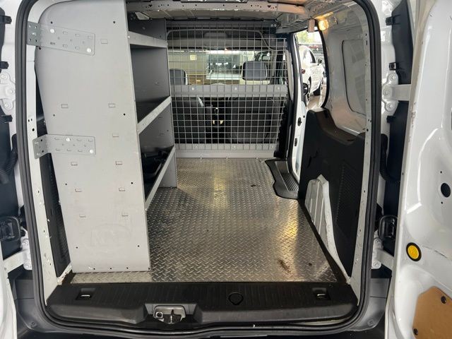 Ford Transit Connect Van Vehicle Full-screen Gallery Image 20