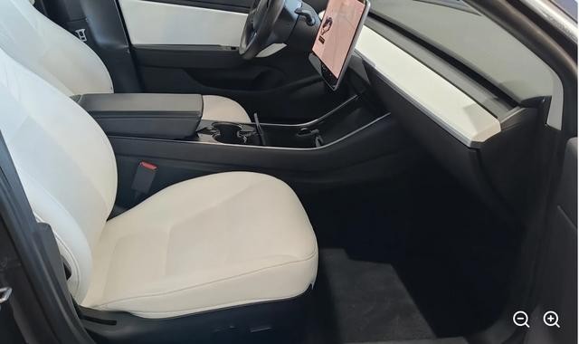 Tesla Model 3 Vehicle Full-screen Gallery Image 03