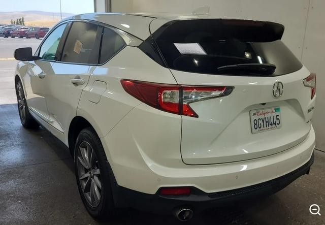 Acura RDX Vehicle Full-screen Gallery Image 02