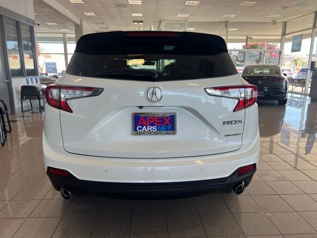 Acura RDX Vehicle Full-screen Gallery Image 10