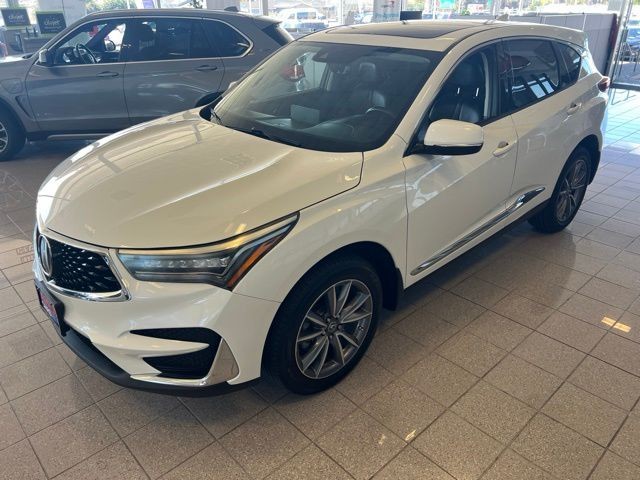 Acura RDX Vehicle Full-screen Gallery Image 15